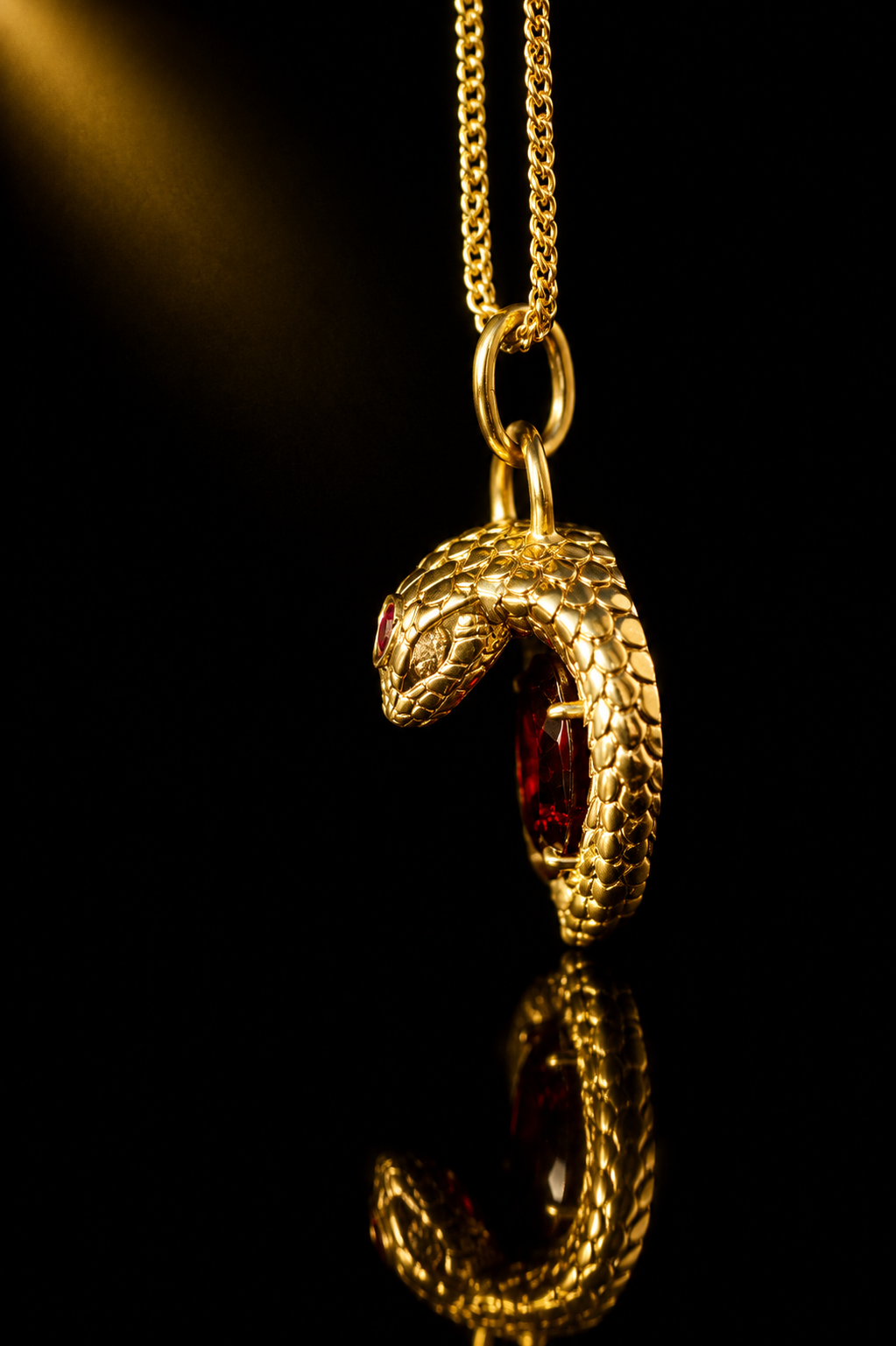 Venom & Virtue Cobra Pendant - Queen