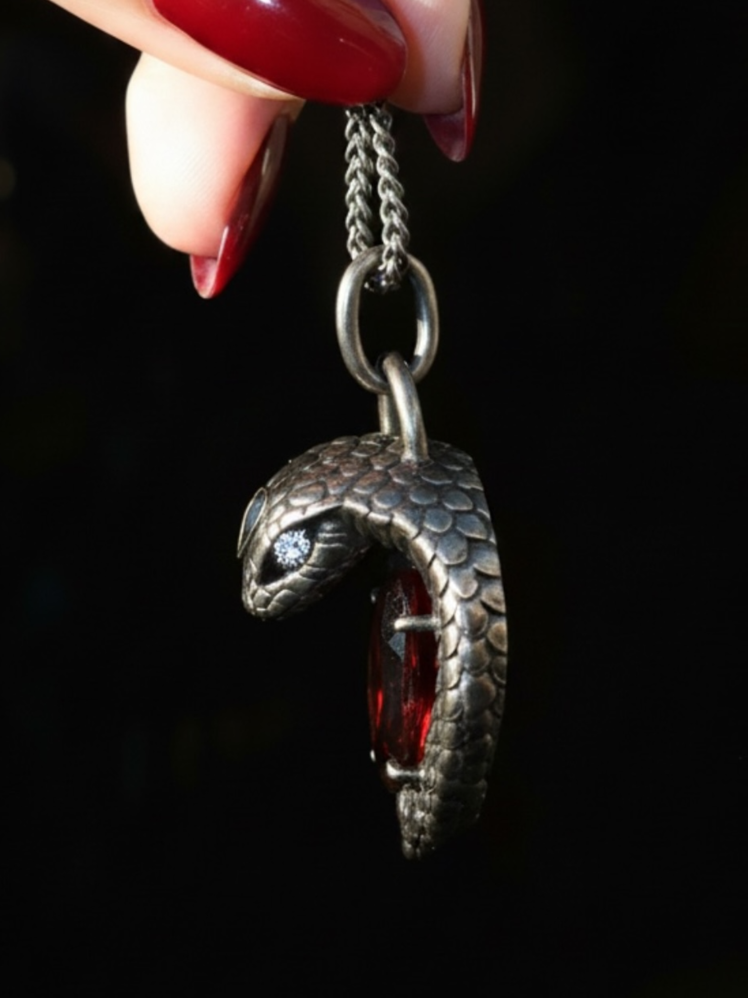 The Crimson Cobra Relic Queen